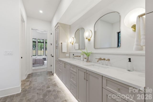 3028 Eastham Lane, Charlotte, NC 28209