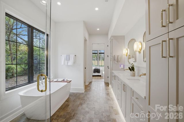 3028 Eastham Lane, Charlotte, NC 28209