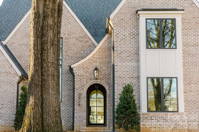 3028 Eastham Lane, Charlotte, NC 28209