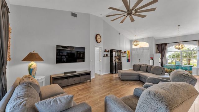 6442 BENDELOW DRIVE, Lakeland, FL 33810