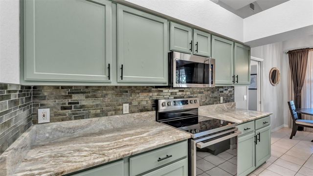 6442 BENDELOW DRIVE, Lakeland, FL 33810