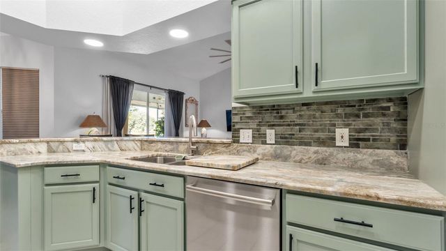 6442 BENDELOW DRIVE, Lakeland, FL 33810