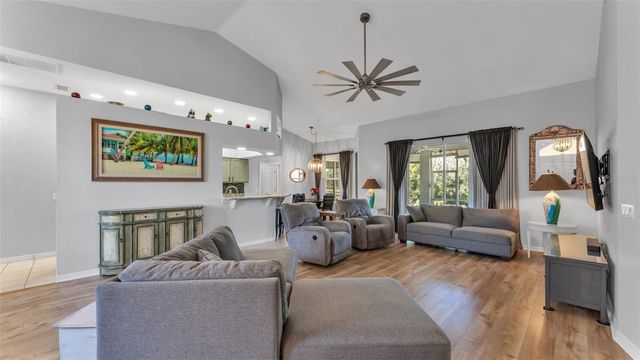 6442 BENDELOW DRIVE, Lakeland, FL 33810