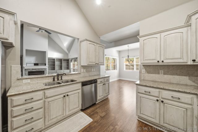 208 New Haven Street, Catoosa, OK 74015