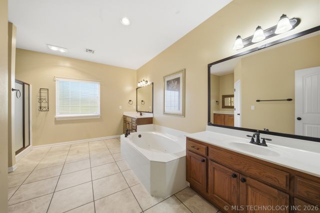 208 New Haven Street, Catoosa, OK 74015