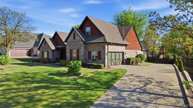 208 New Haven Street, Catoosa, OK 74015