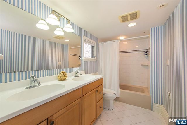 376 Lafayette Road, Harrington Park, NJ 07640