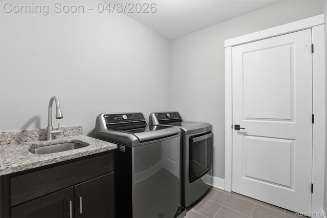 1033 N Maple Avenue, Royal Oak, MI 48067