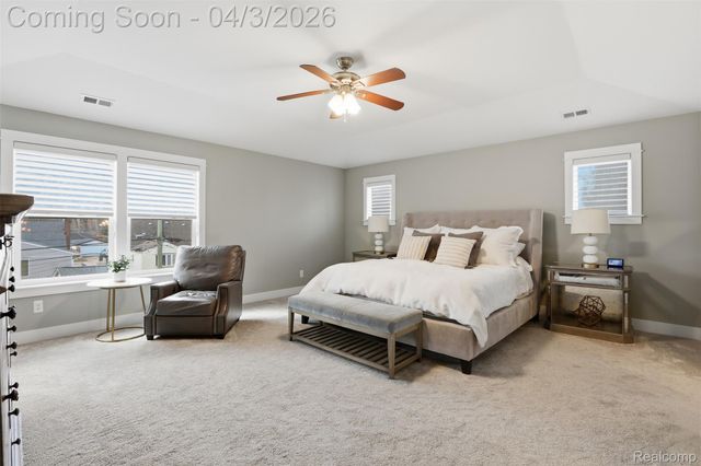 1033 N Maple Avenue, Royal Oak, MI 48067