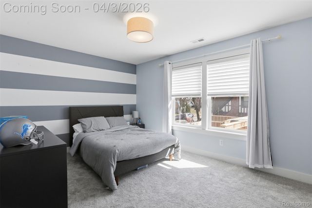 1033 N Maple Avenue, Royal Oak, MI 48067