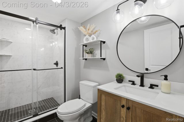 1033 N Maple Avenue, Royal Oak, MI 48067