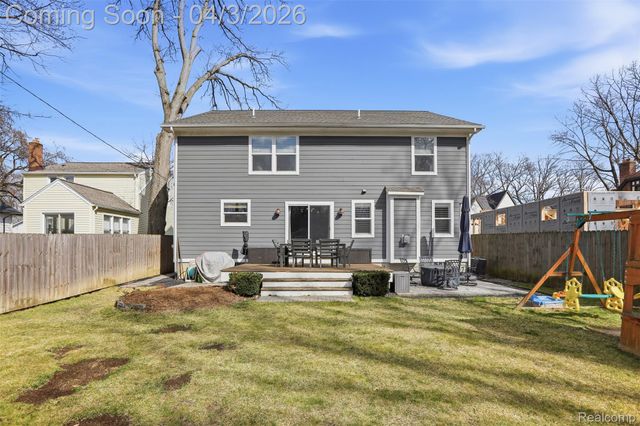 1033 N Maple Avenue, Royal Oak, MI 48067