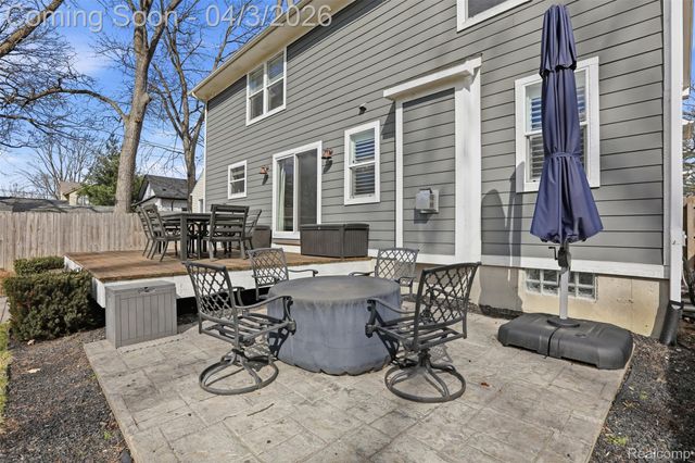 1033 N Maple Avenue, Royal Oak, MI 48067