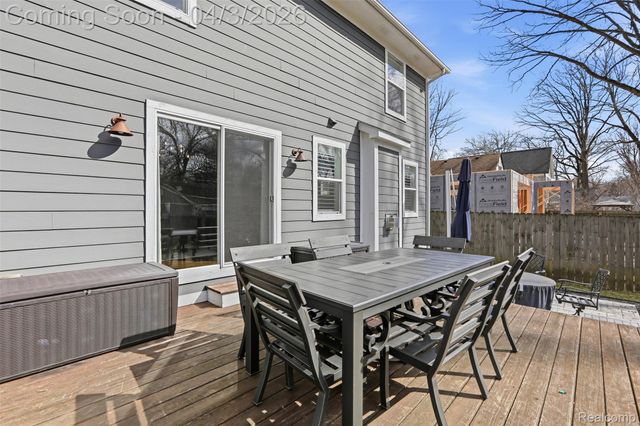 1033 N Maple Avenue, Royal Oak, MI 48067