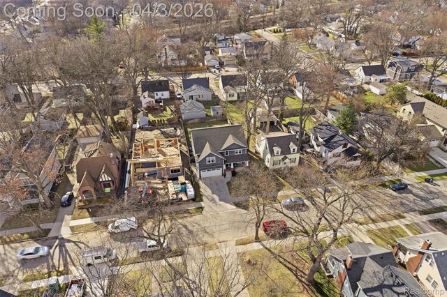 1033 N Maple Avenue, Royal Oak, MI 48067
