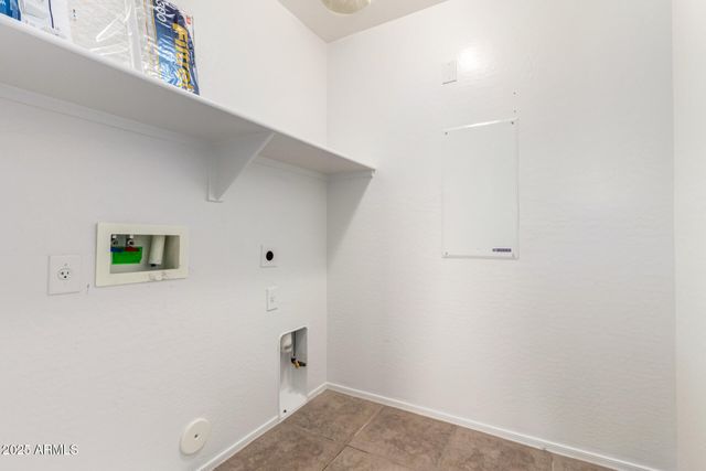 18103 W SMOKEY Drive, Surprise, AZ 85388