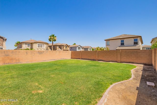 18103 W SMOKEY Drive, Surprise, AZ 85388