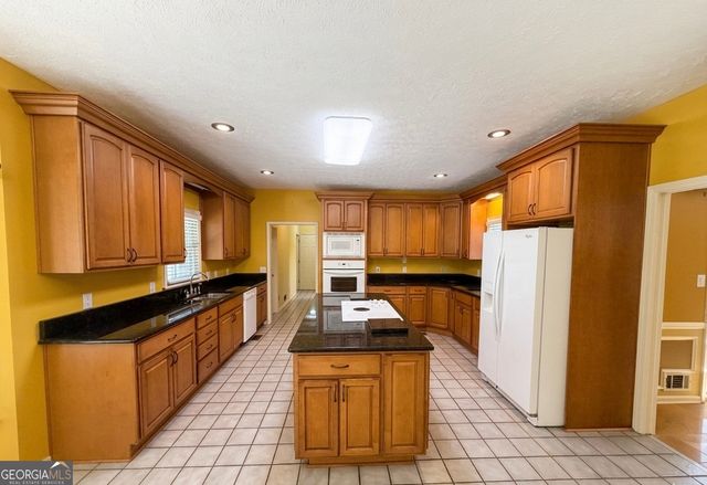 220 North Drive, Fayetteville, GA 30214