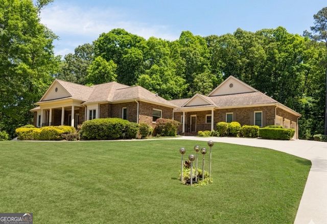 220 North Drive, Fayetteville, GA 30214