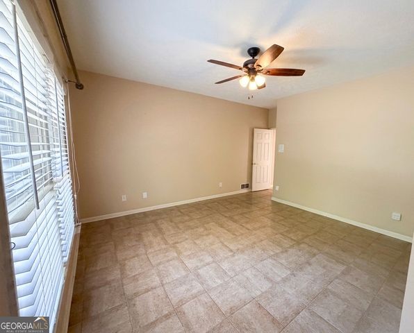 220 North Drive, Fayetteville, GA 30214