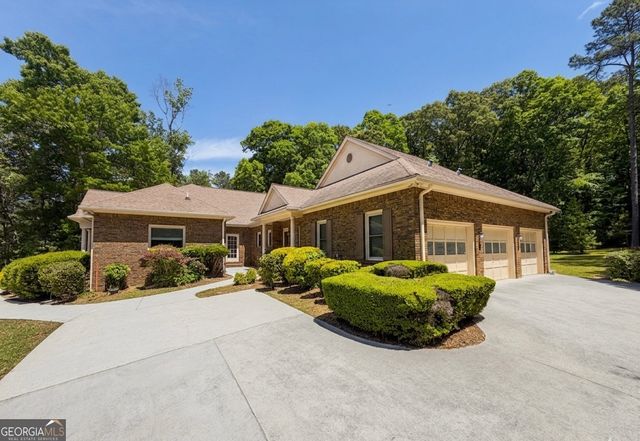 220 North Drive, Fayetteville, GA 30214