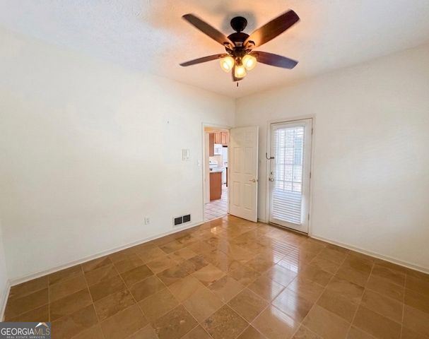 220 North Drive, Fayetteville, GA 30214