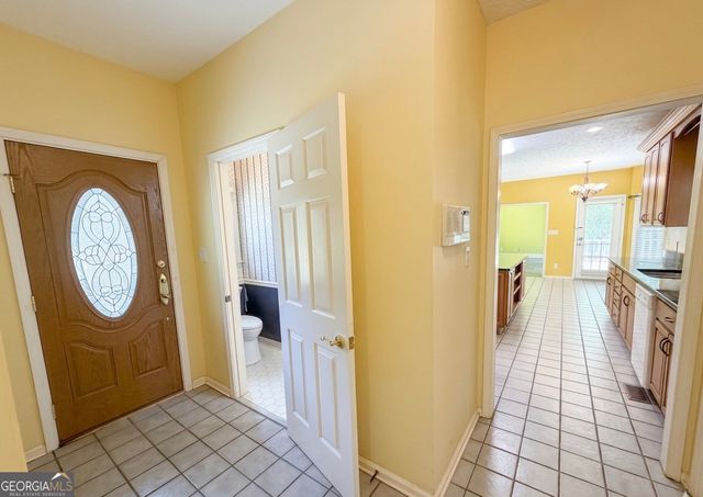 220 North Drive, Fayetteville, GA 30214