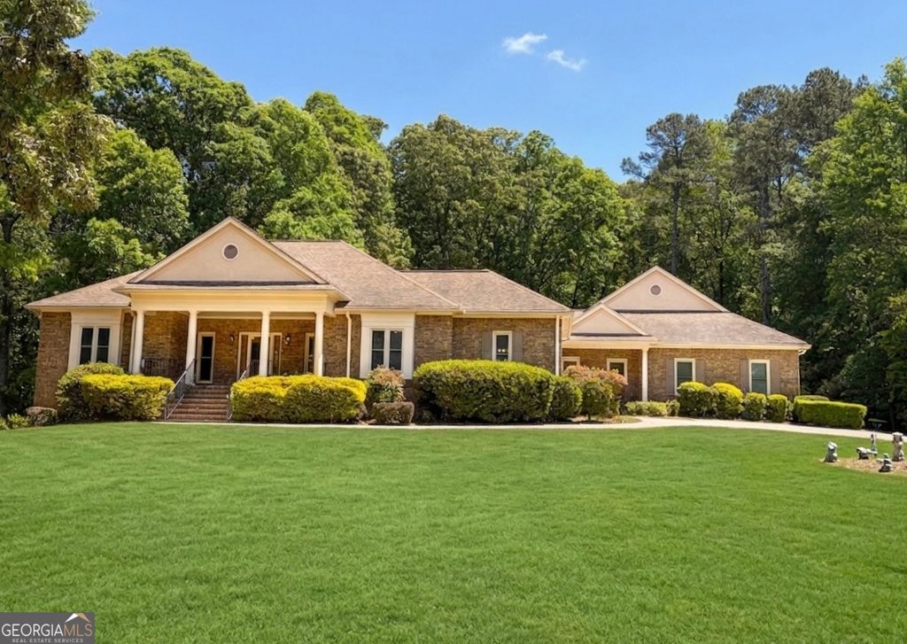 220 North Drive, Fayetteville, GA 30214