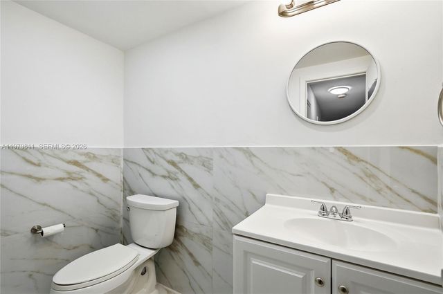 1747 Rodman St 307, Hollywood, FL 33020