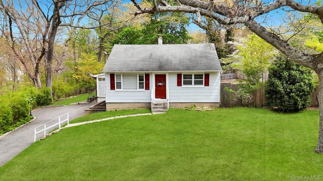 79 Brooksite Drive, Smithtown, NY 11787