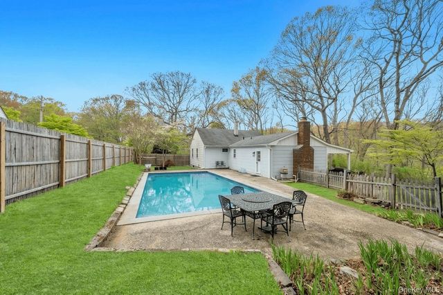 79 Brooksite Drive, Smithtown, NY 11787