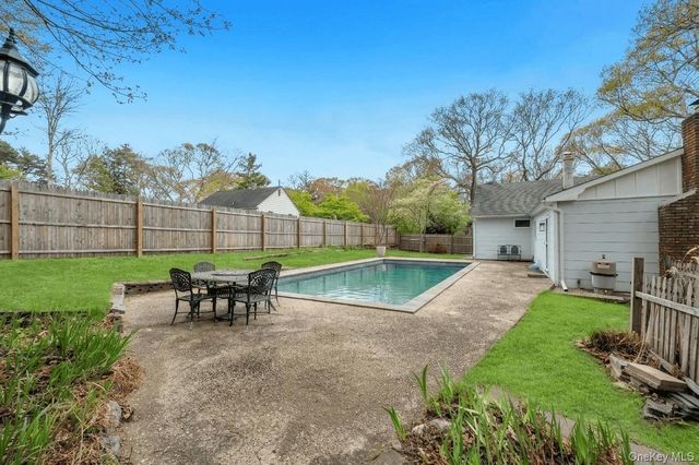 79 Brooksite Drive, Smithtown, NY 11787