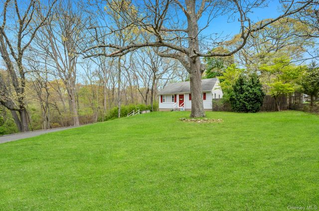 79 Brooksite Drive, Smithtown, NY 11787