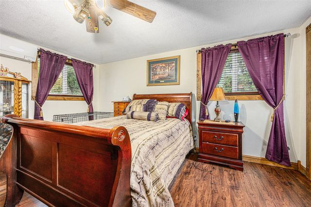 7702 N Gleneagle Drive, Kalamazoo, MI 49048
