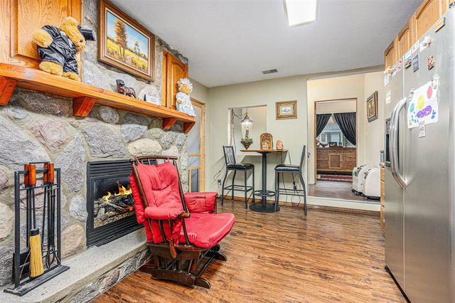 7702 N Gleneagle Drive, Kalamazoo, MI 49048