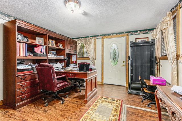 7702 N Gleneagle Drive, Kalamazoo, MI 49048