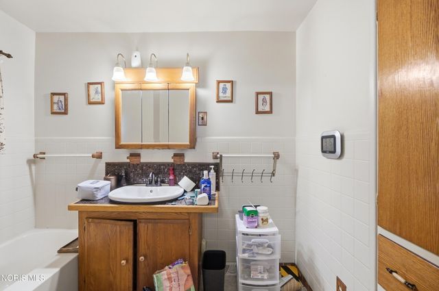 14511 Dirlam Road, Bowling Green, OH 43402