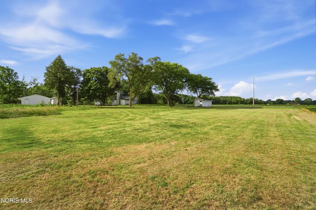 14511 Dirlam Road, Bowling Green, OH 43402