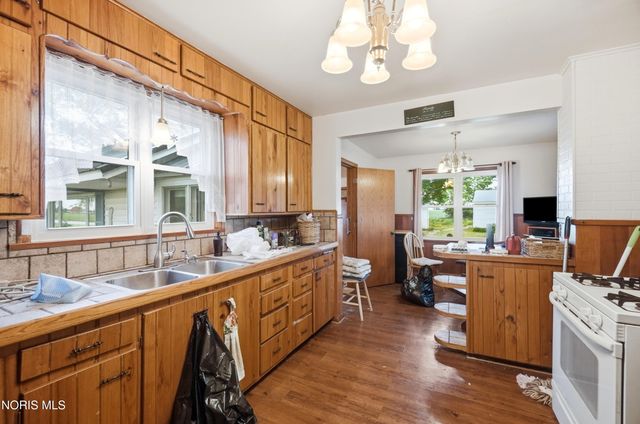 14511 Dirlam Road, Bowling Green, OH 43402