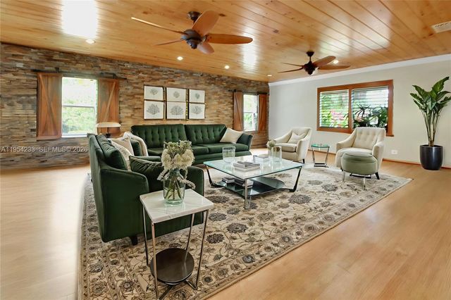 15144 SW 72nd Ct, Palmetto Bay, FL 33158