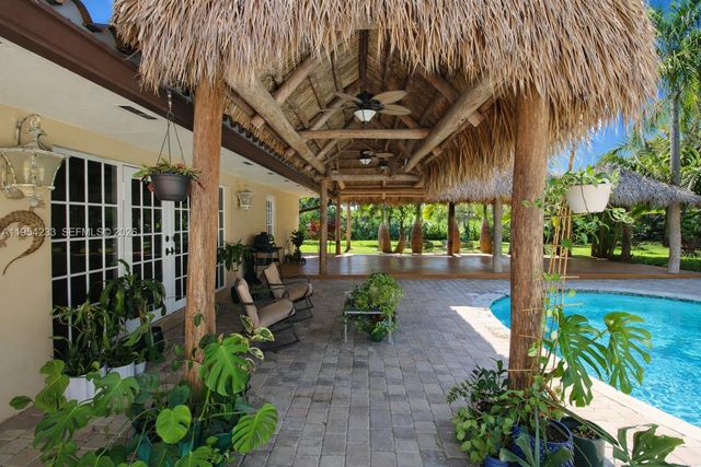 15144 SW 72nd Ct, Palmetto Bay, FL 33158