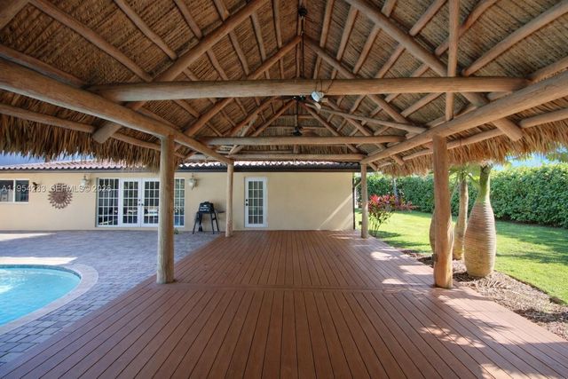 15144 SW 72nd Ct, Palmetto Bay, FL 33158