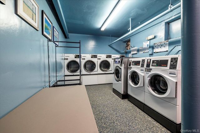 194 Smith Street 1K, Freeport, NY 11520