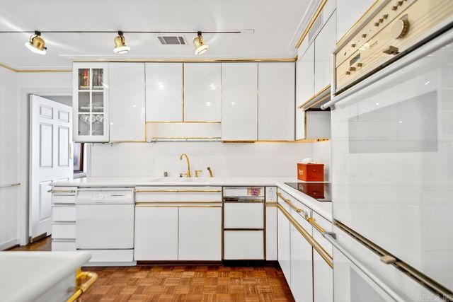 1 Treetops Lane, Little Rock, AR 72202