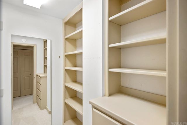 1 Treetops Lane, Little Rock, AR 72202