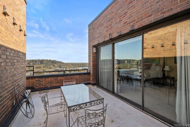 1 Treetops Lane, Little Rock, AR 72202