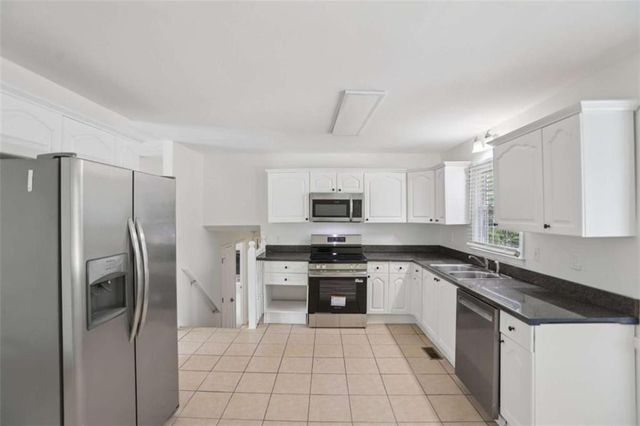 5214 Parkside Drive, Conyers, GA 30094