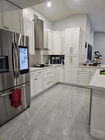 16314 SW 97th St, Miami, FL 33196