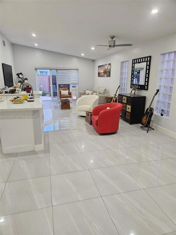 16314 SW 97th St, Miami, FL 33196