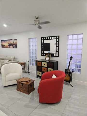 16314 SW 97th St, Miami, FL 33196